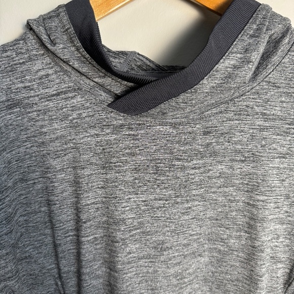 Mondetta Women's Long Sleeve Performance T-Shirt Hoodie Gray Size Small Athletic - Picture 4 of 12